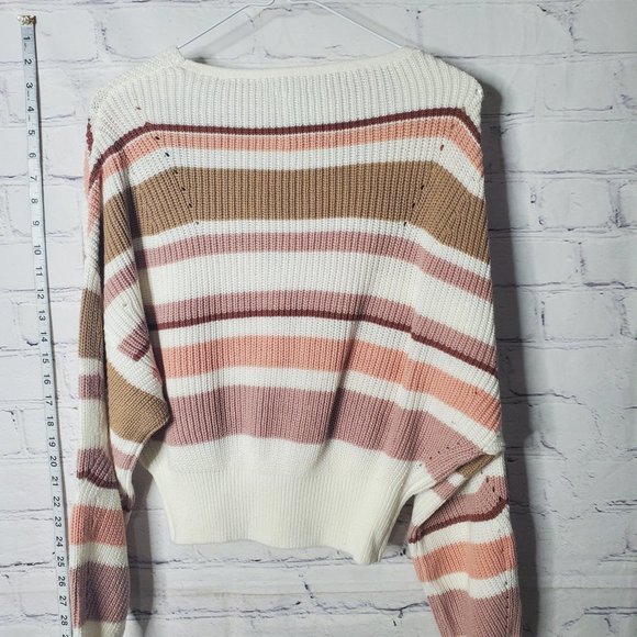 Abercrombie & Fitch Women's Crop Sweater - Picture 2 of 4